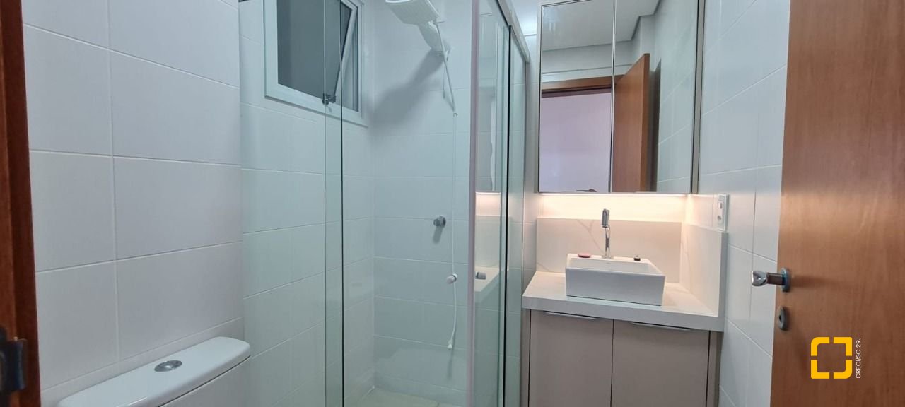 Apartamento com 68m², 2 quartos (sendo 1 suíte), no bairro Rio Caveiras em Biguaçu