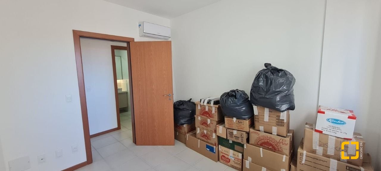 Apartamento com 68m², 2 quartos (sendo 1 suíte), no bairro Rio Caveiras em Biguaçu