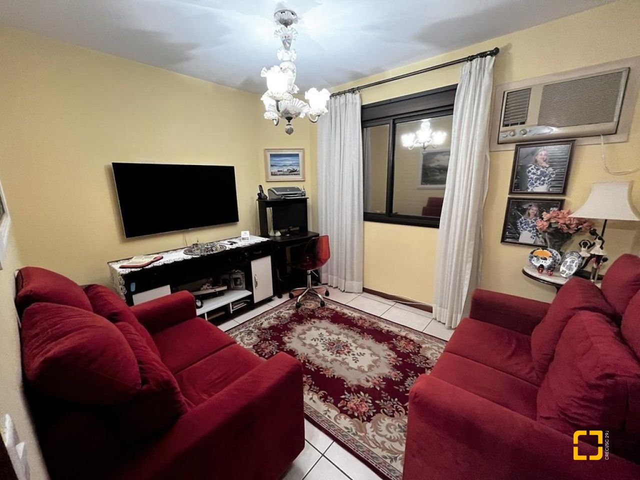 Apartamento com 140m², 5 quartos (sendo 2 suítes), 2 garagens, no bairro Centro em Florianópolis