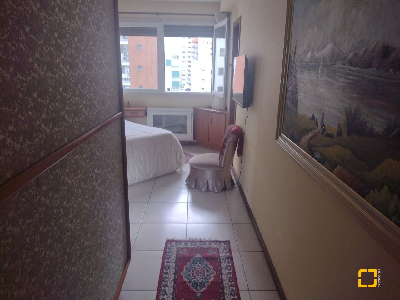 Apartamento com 140m², 5 quartos (sendo 2 suítes), 2 garagens, no bairro Centro em Florianópolis
