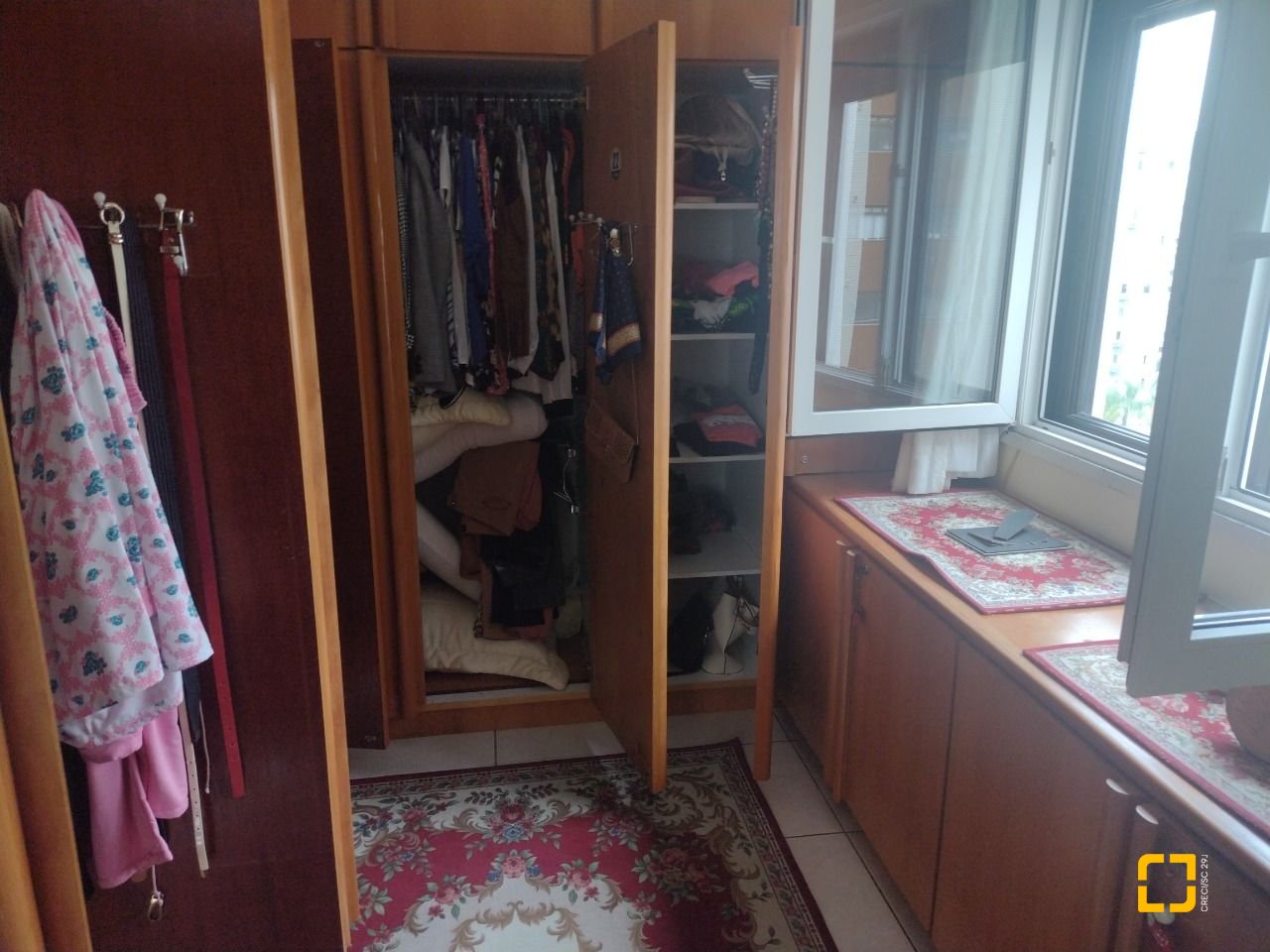 Apartamento com 140m², 5 quartos (sendo 2 suítes), 2 garagens, no bairro Centro em Florianópolis