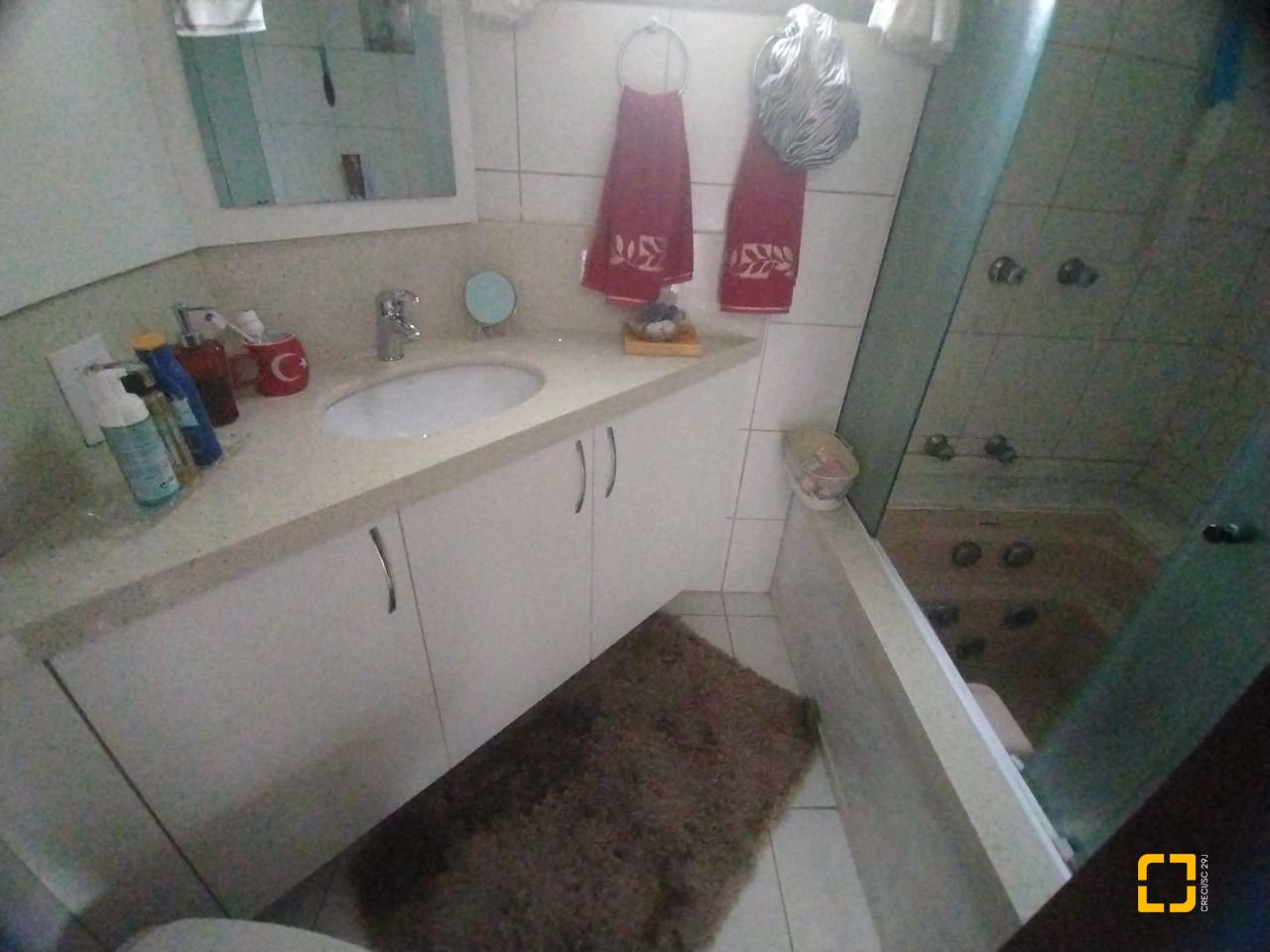 Apartamento com 140m², 5 quartos (sendo 2 suítes), 2 garagens, no bairro Centro em Florianópolis