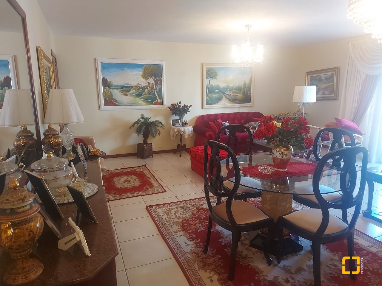Apartamento com 140m², 5 quartos (sendo 2 suítes), 2 garagens, no bairro Centro em Florianópolis