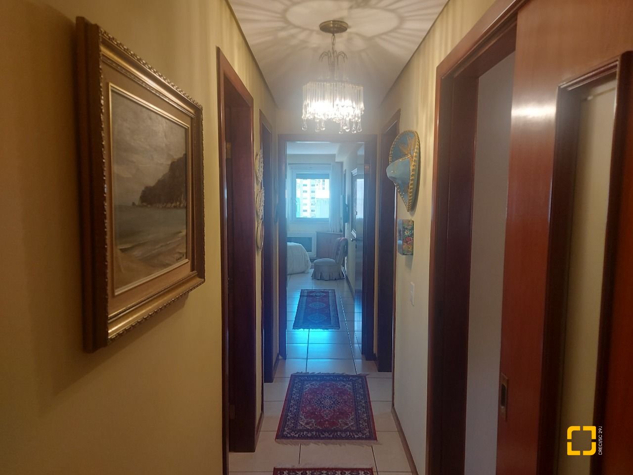 Apartamento com 140m², 5 quartos (sendo 2 suítes), 2 garagens, no bairro Centro em Florianópolis