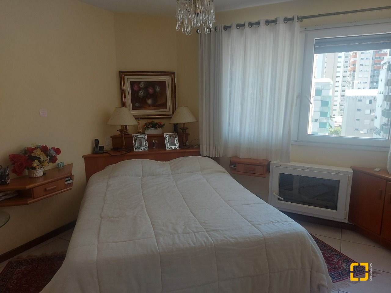 Apartamento com 140m², 5 quartos (sendo 2 suítes), 2 garagens, no bairro Centro em Florianópolis