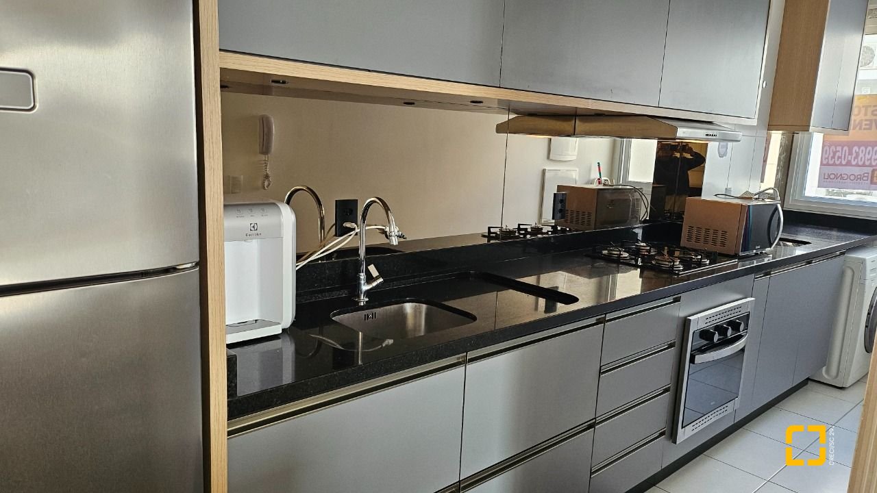 Apartamento com 71m², 4 quartos (sendo 1 suíte), 1 garagem, no bairro Canasvieiras em Florianópolis