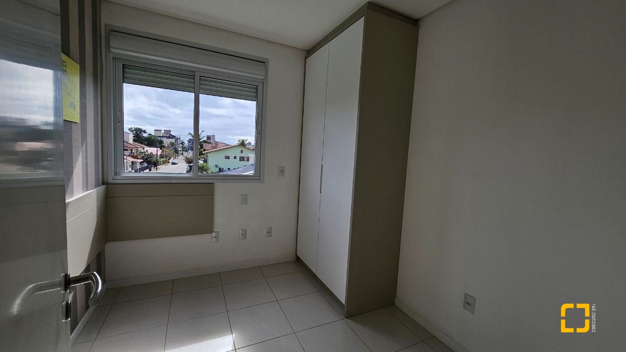 Apartamento com 71m², 4 quartos (sendo 1 suíte), 1 garagem, no bairro Canasvieiras em Florianópolis