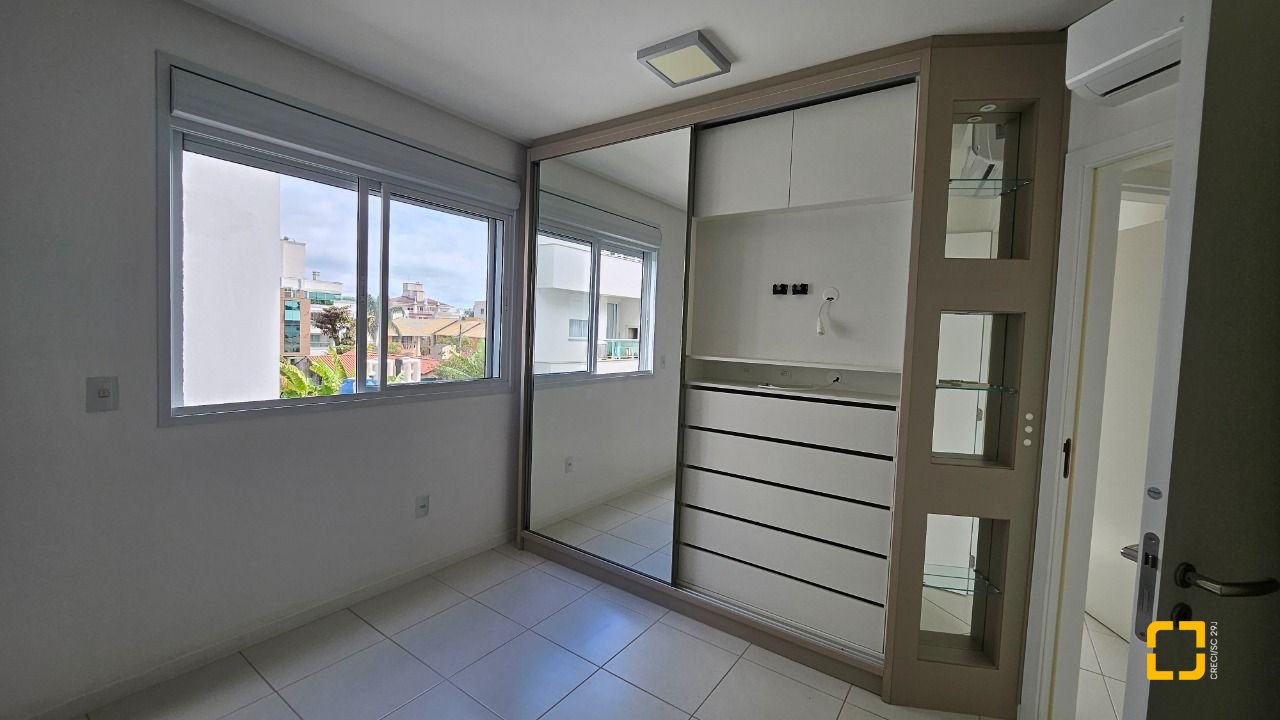 Apartamento com 71m², 4 quartos (sendo 1 suíte), 1 garagem, no bairro Canasvieiras em Florianópolis