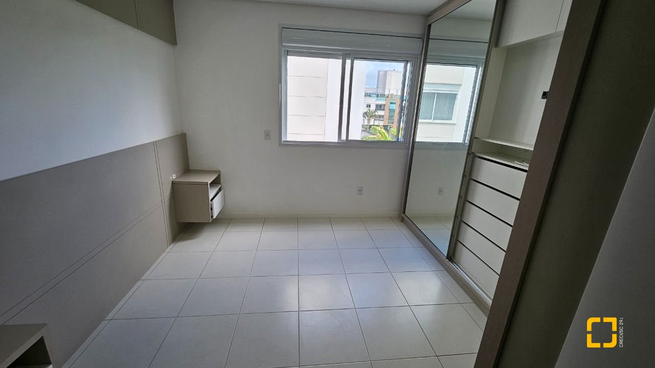 Apartamento com 71m², 4 quartos (sendo 1 suíte), 1 garagem, no bairro Canasvieiras em Florianópolis