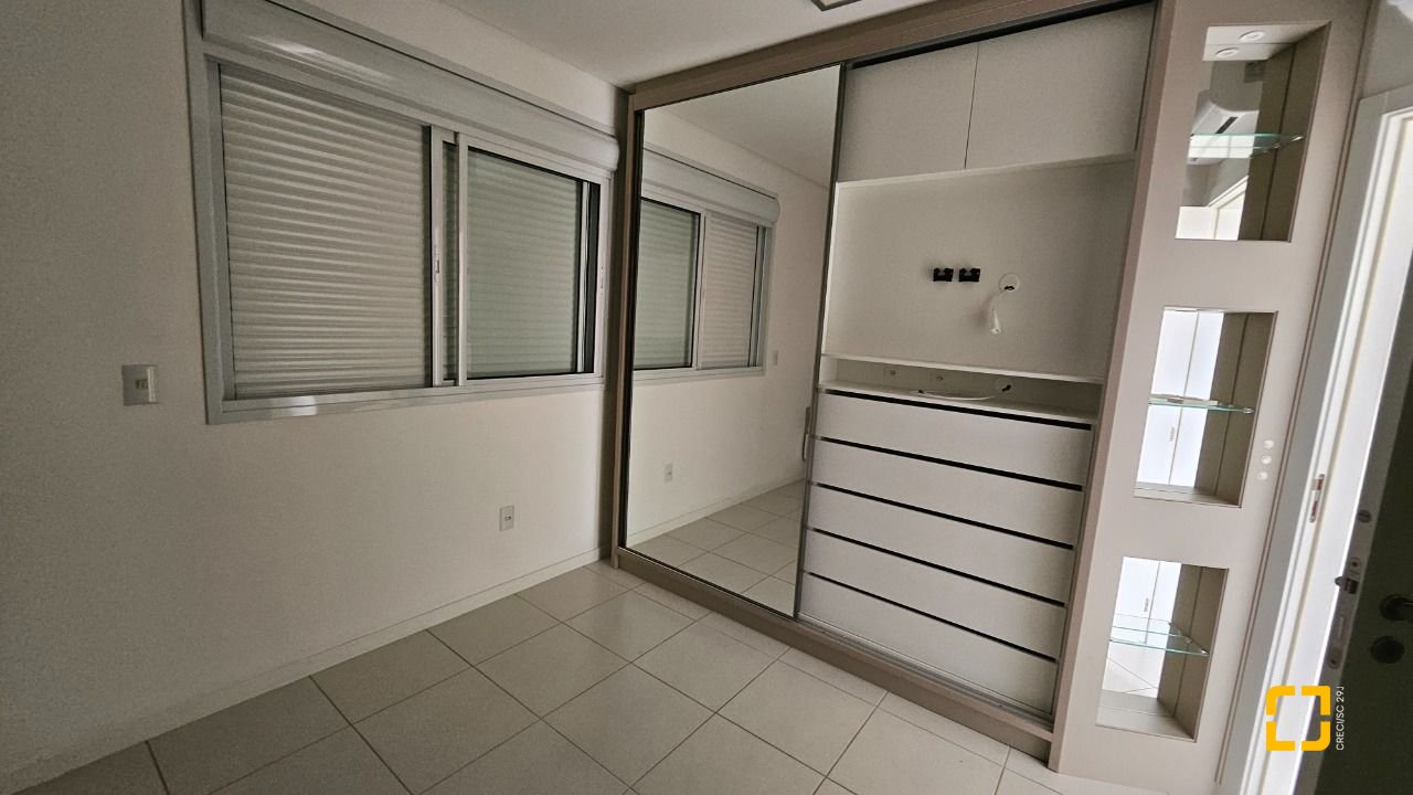Apartamento com 71m², 4 quartos (sendo 1 suíte), 1 garagem, no bairro Canasvieiras em Florianópolis