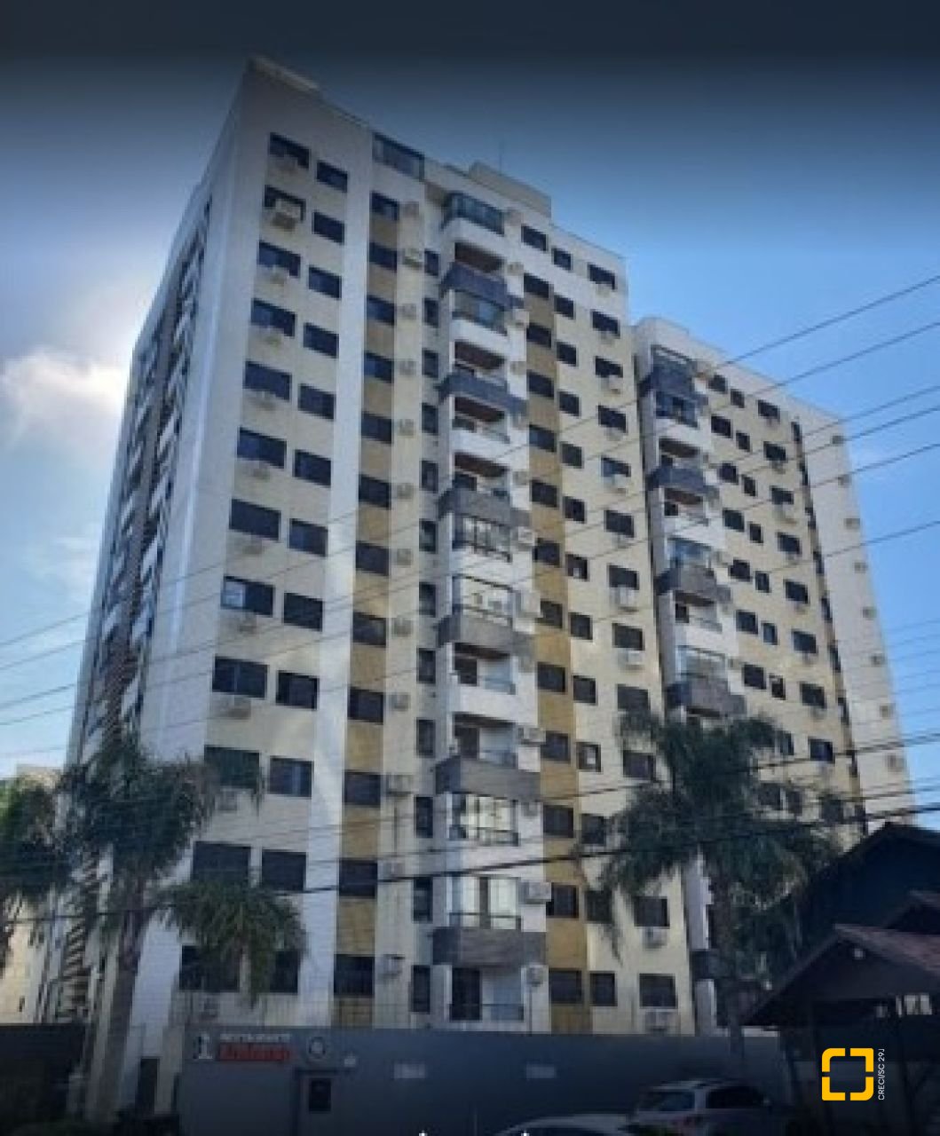Apartamento com 88m², 4 quartos (sendo 1 suíte), 1 garagem, no bairro Centro em Florianópolis
