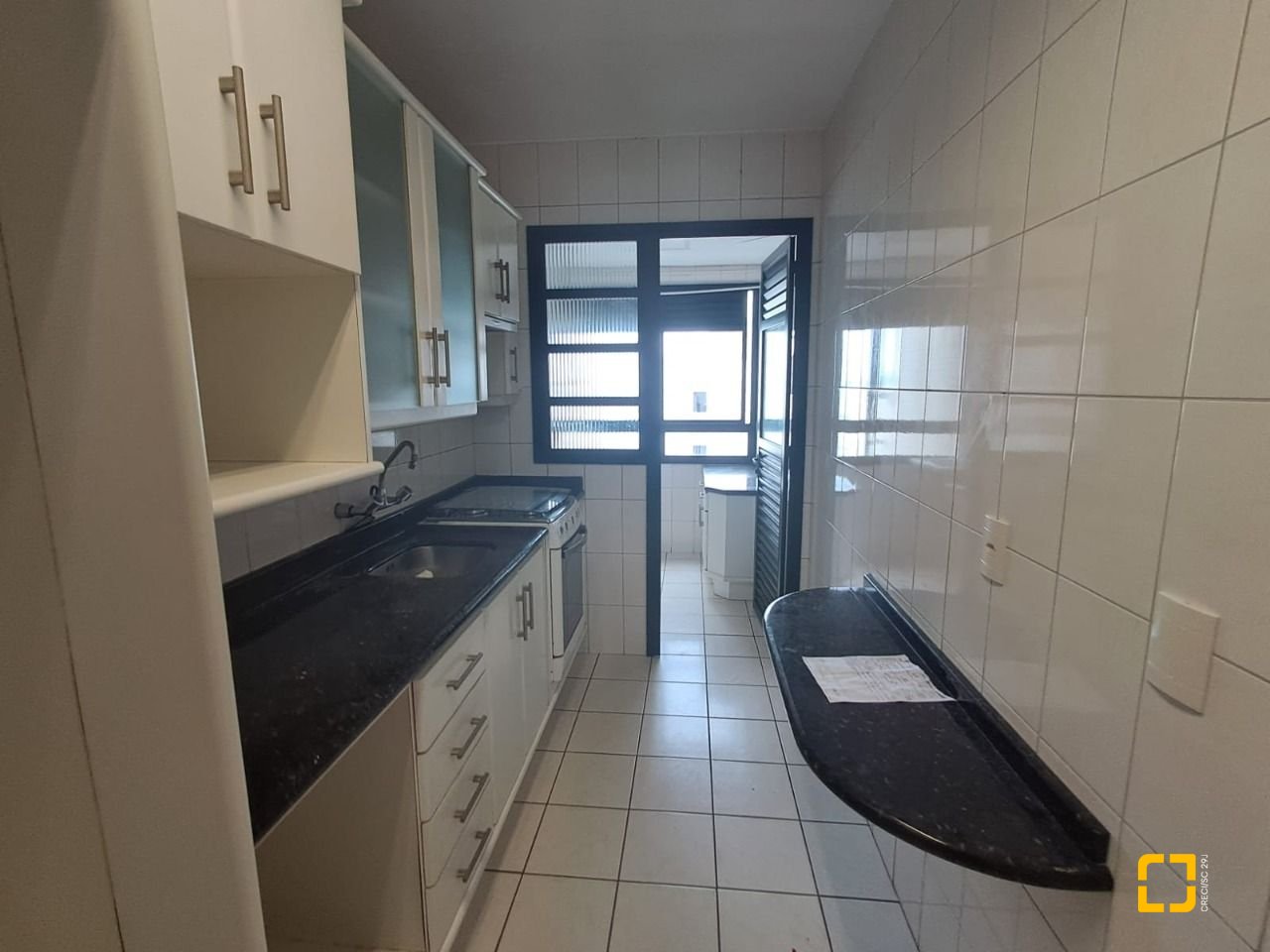 Apartamento com 88m², 4 quartos (sendo 1 suíte), 1 garagem, no bairro Centro em Florianópolis