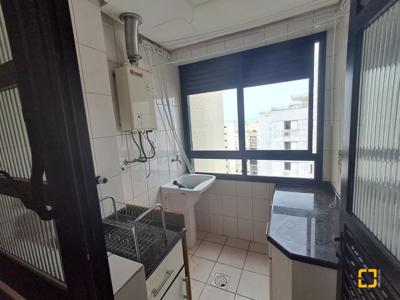 Apartamento com 88m², 4 quartos (sendo 1 suíte), 1 garagem, no bairro Centro em Florianópolis