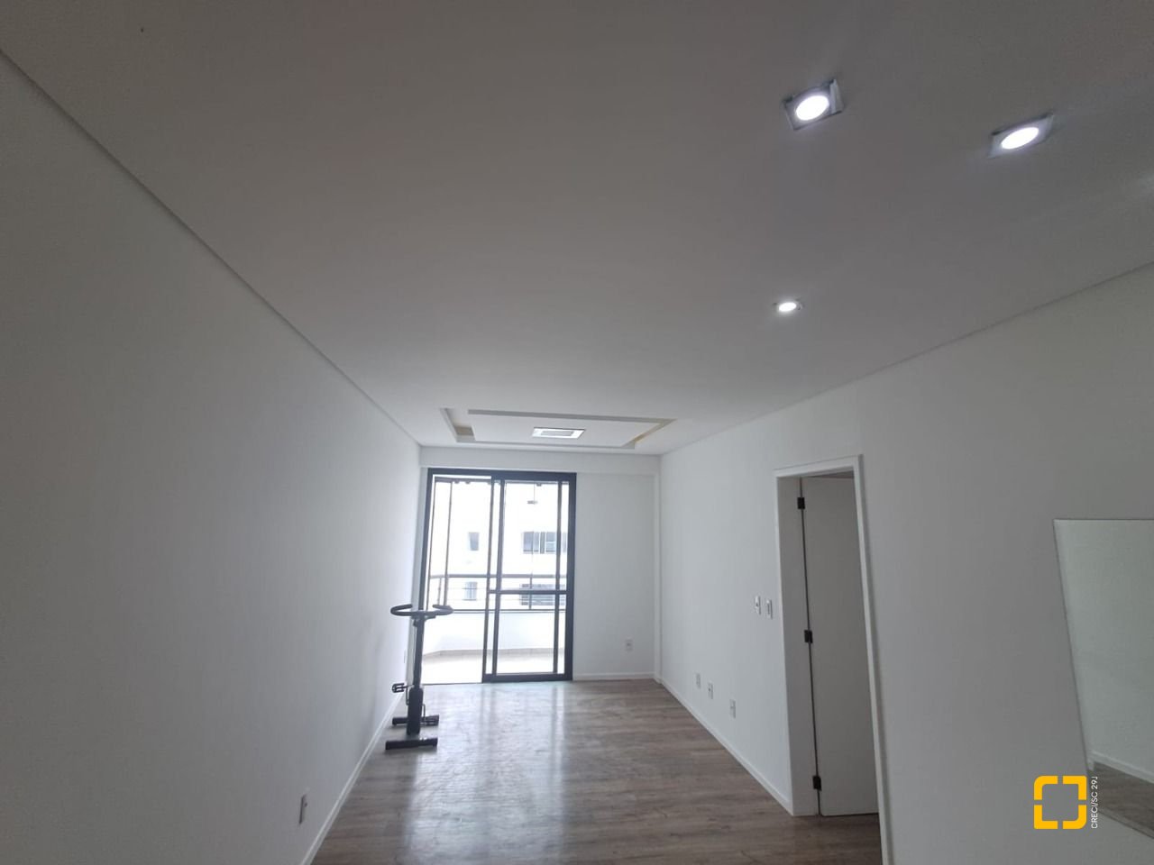 Apartamento com 88m², 4 quartos (sendo 1 suíte), 1 garagem, no bairro Centro em Florianópolis