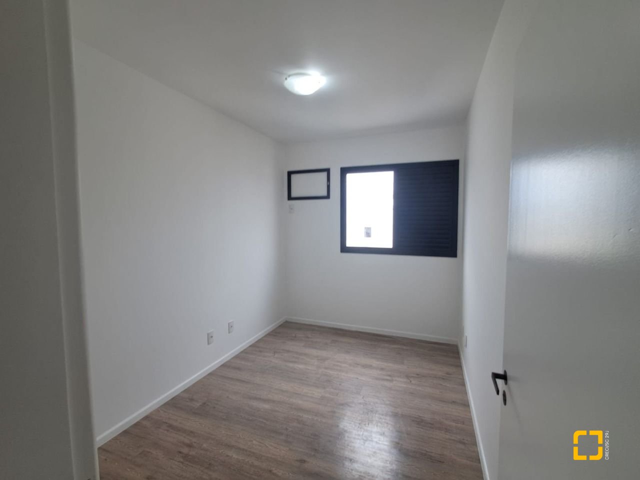 Apartamento com 88m², 4 quartos (sendo 1 suíte), 1 garagem, no bairro Centro em Florianópolis