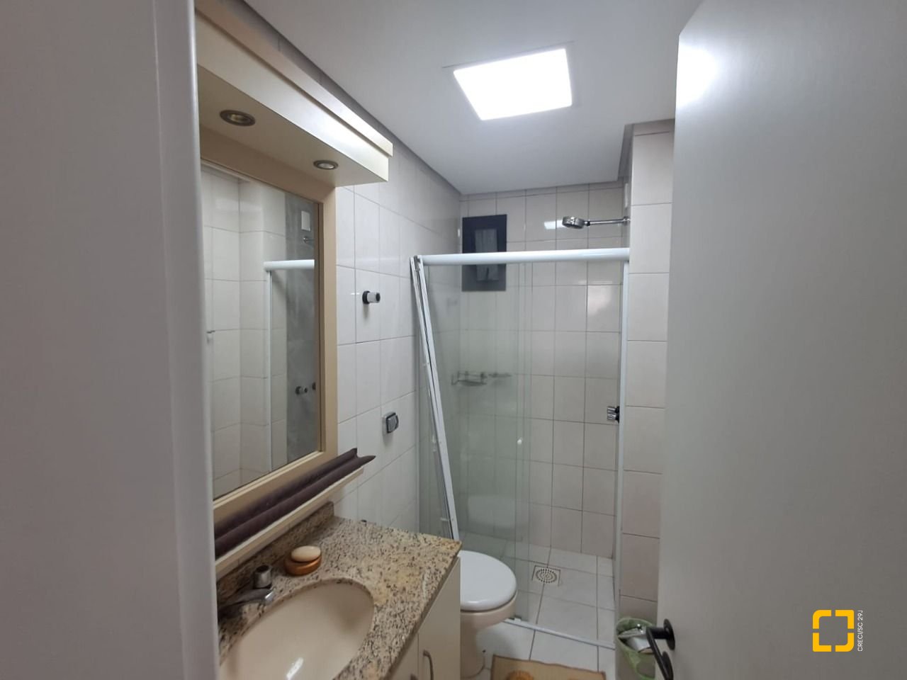 Apartamento com 88m², 4 quartos (sendo 1 suíte), 1 garagem, no bairro Centro em Florianópolis