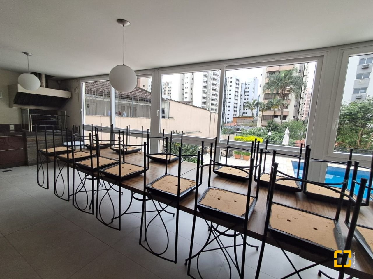 Apartamento com 88m², 4 quartos (sendo 1 suíte), 1 garagem, no bairro Centro em Florianópolis