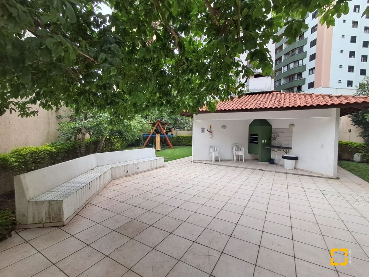 Apartamento com 88m², 4 quartos (sendo 1 suíte), 1 garagem, no bairro Centro em Florianópolis