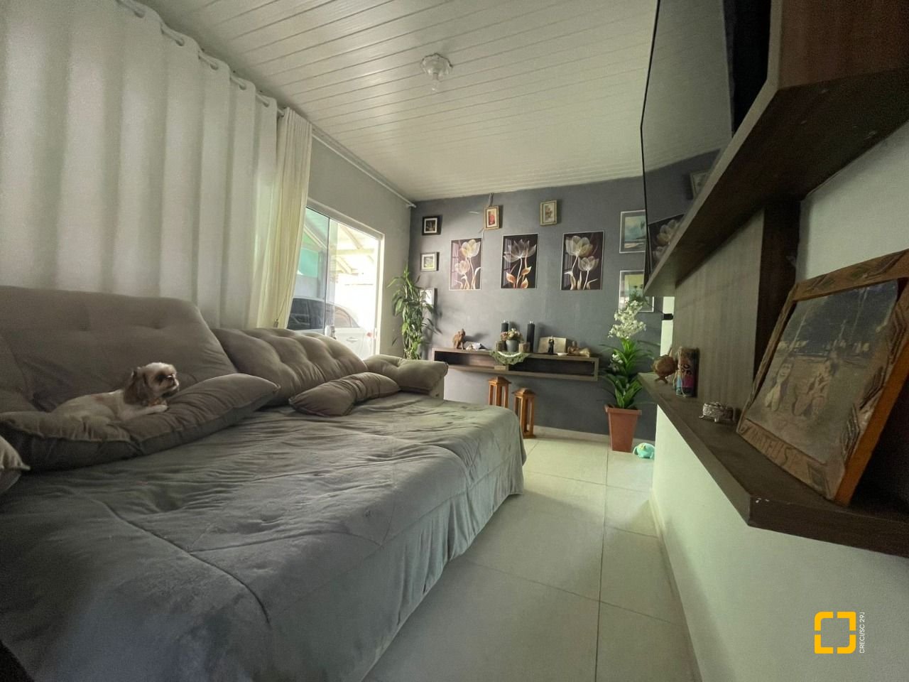 Casa com 56m², 4 quartos (sendo 1 suíte), 4 garagens, no bairro Rio Vermelho em Florianópolis