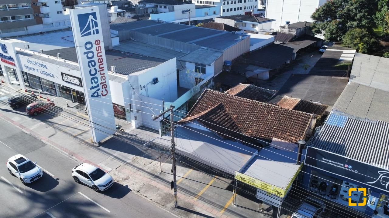 Terreno com 1169m², no bairro Estreito em Florianópolis
