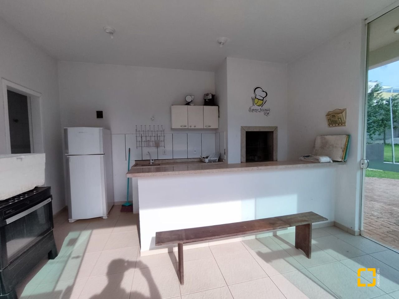 Casa com 327m², 8 quartos (sendo 3 suítes), 4 garagens, no bairro Ingleses em Florianópolis