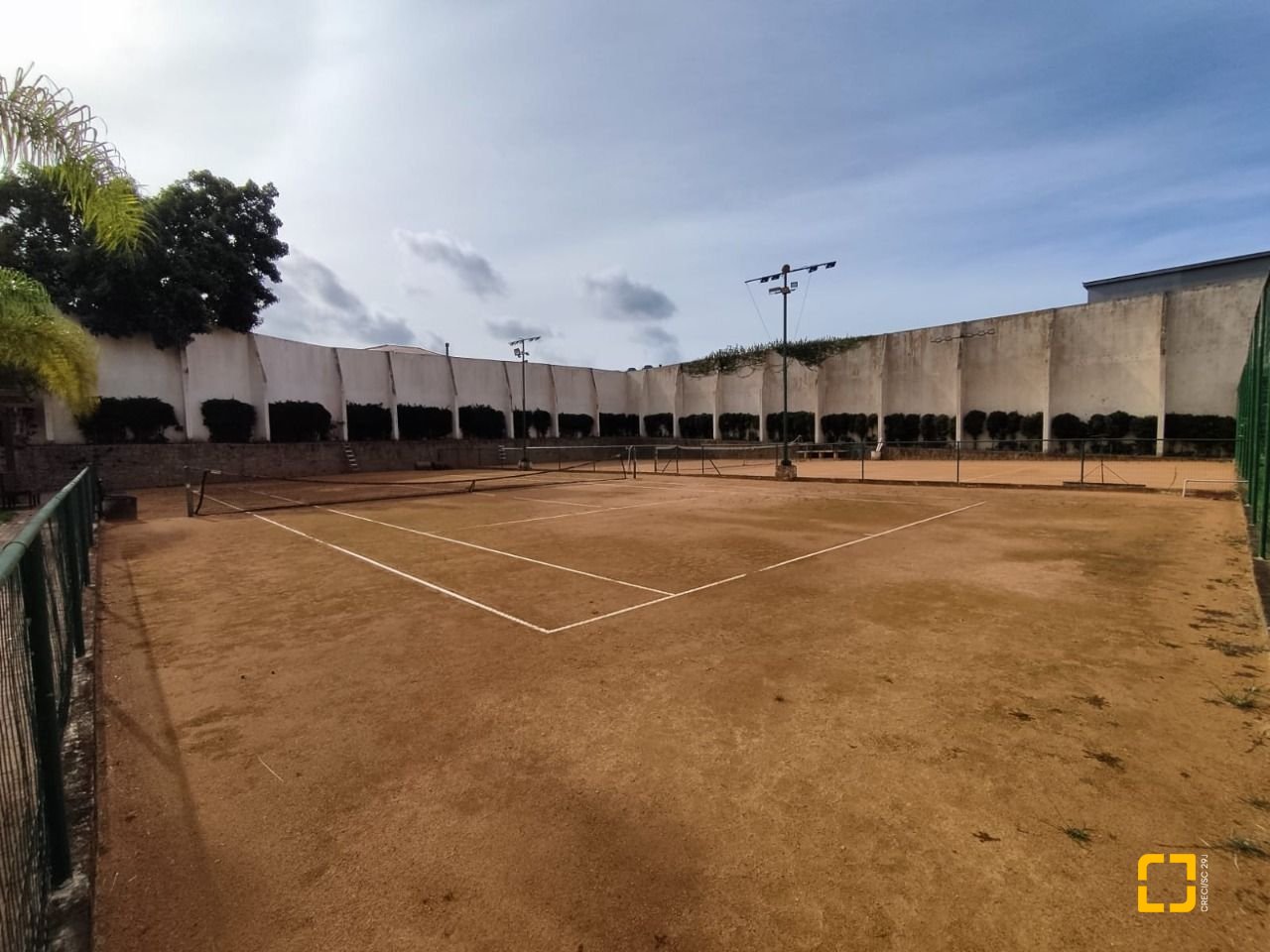Casa com 327m², 8 quartos (sendo 3 suítes), 4 garagens, no bairro Ingleses em Florianópolis