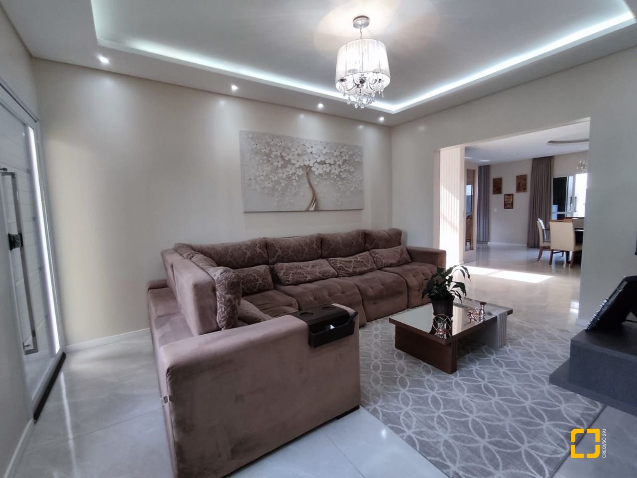Casa com 327m², 8 quartos (sendo 3 suítes), 4 garagens, no bairro Ingleses em Florianópolis