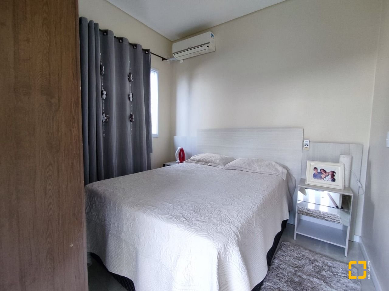 Casa com 327m², 8 quartos (sendo 3 suítes), 4 garagens, no bairro Ingleses em Florianópolis