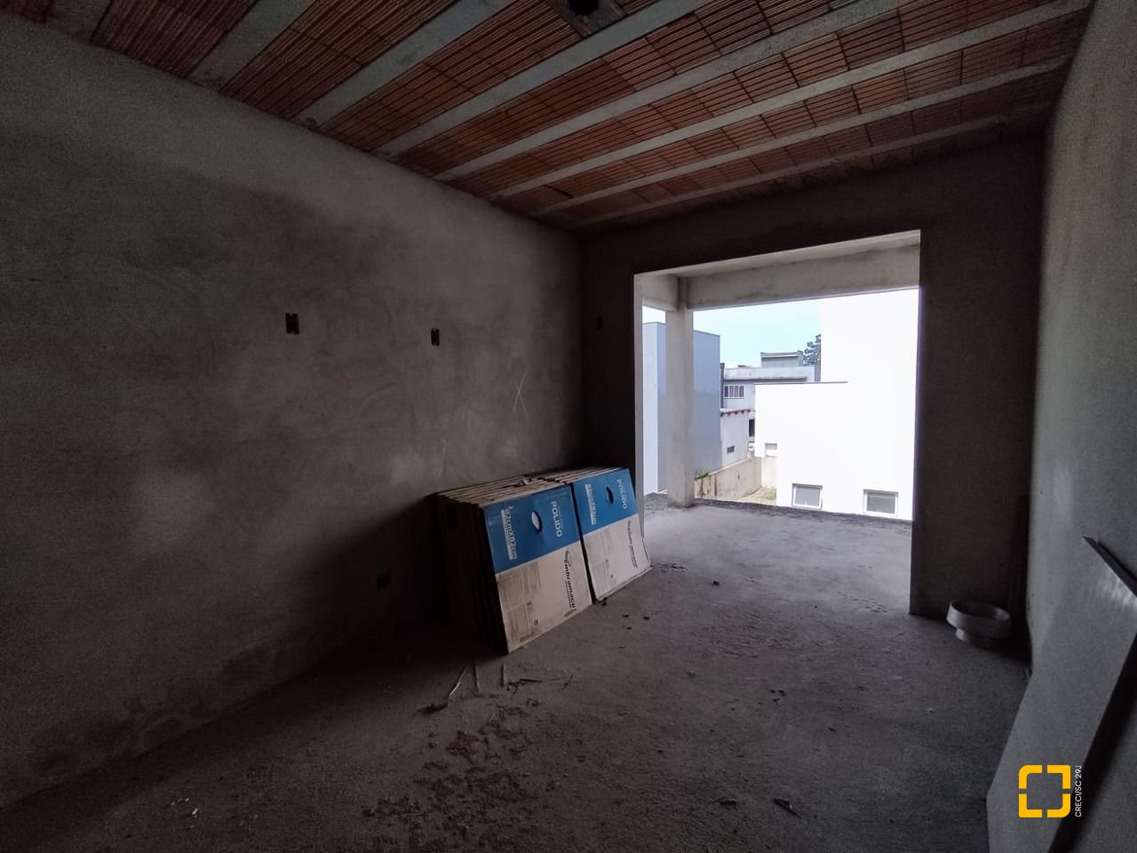 Casa com 327m², 8 quartos (sendo 3 suítes), 4 garagens, no bairro Ingleses em Florianópolis