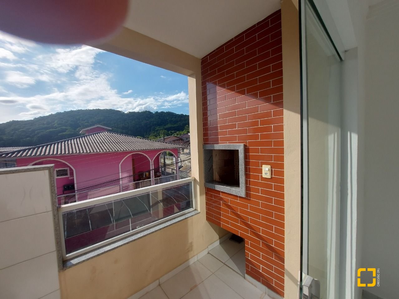 Apartamento com 58m², 2 quartos, 1 garagem, no bairro Forquilhinha em São José