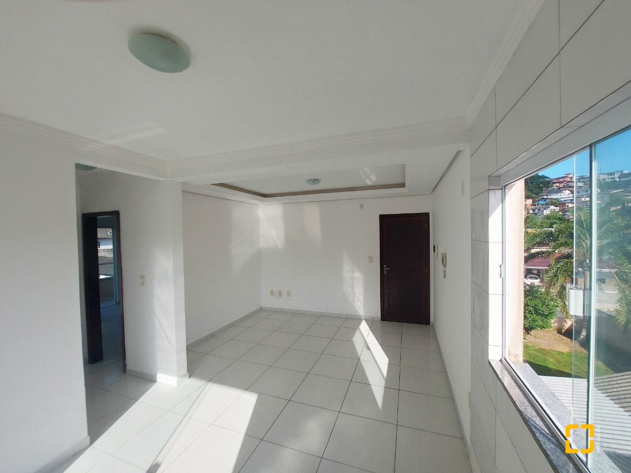 Apartamento com 58m², 2 quartos, 1 garagem, no bairro Forquilhinha em São José