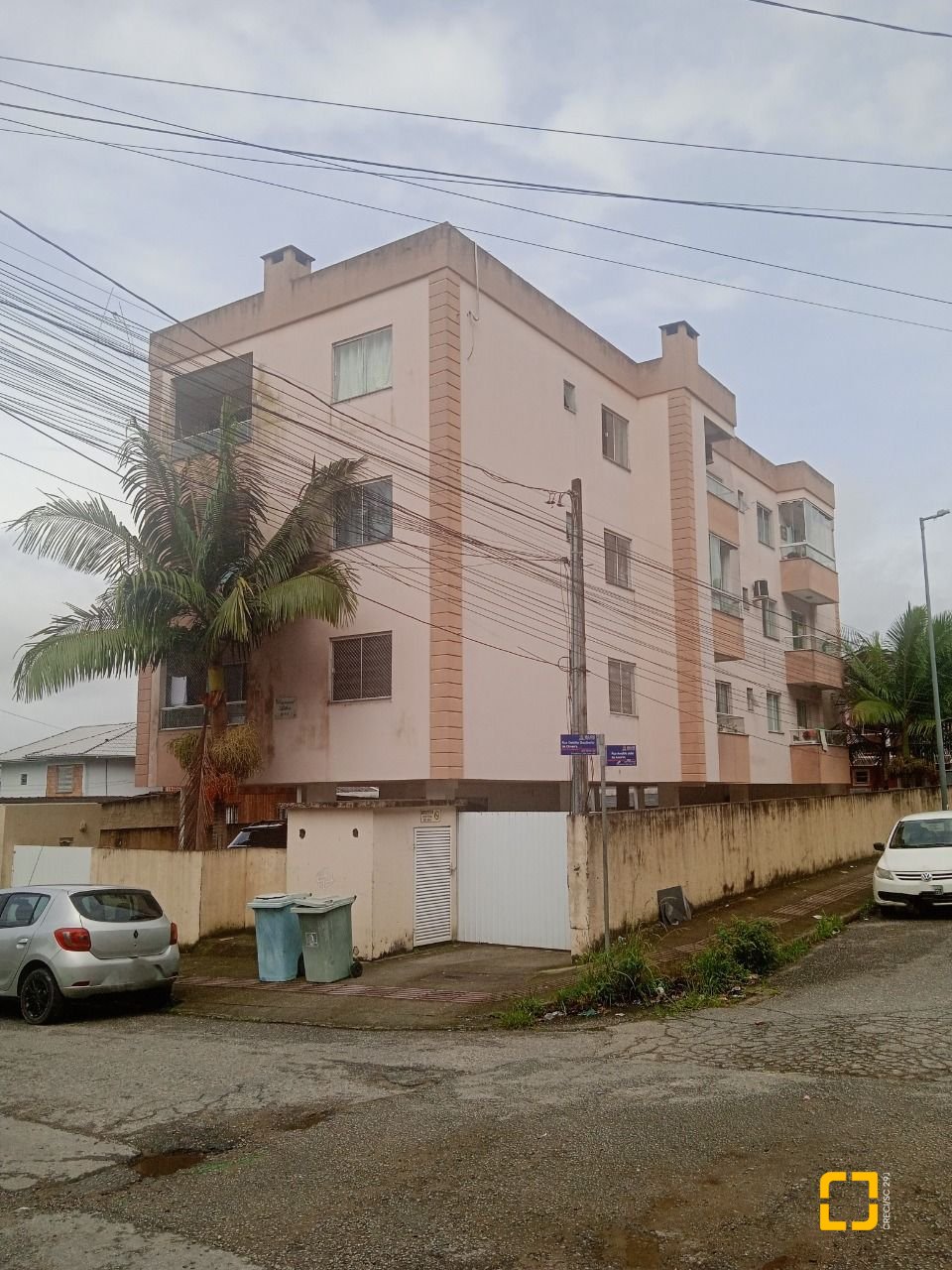 Apartamento com 58m², 2 quartos, 1 garagem, no bairro Forquilhinha em São José
