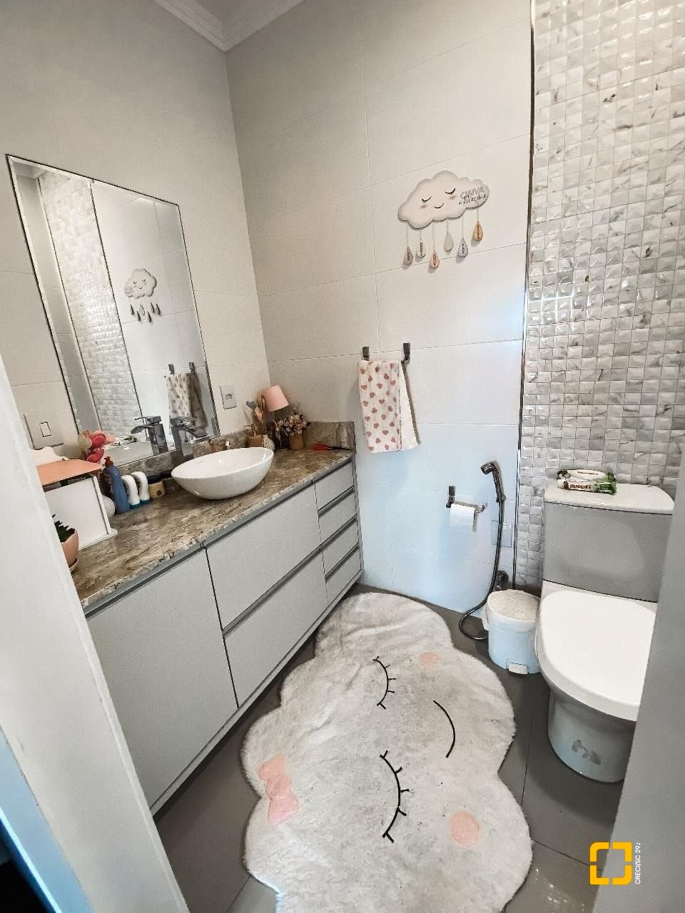 Casa com 205m², 6 quartos (sendo 3 suítes), 3 garagens, no bairro Ingleses em Florianópolis