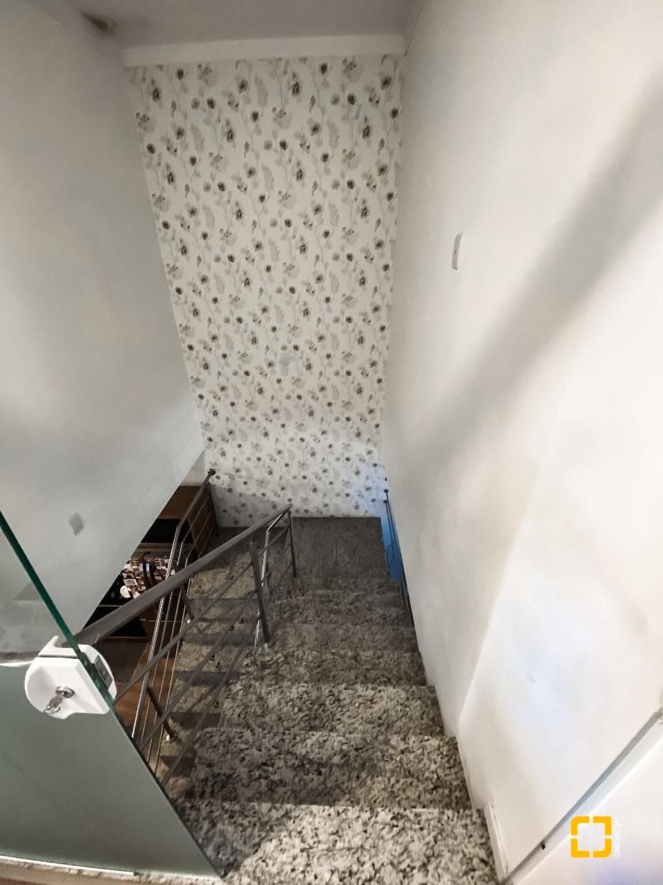 Casa com 205m², 6 quartos (sendo 3 suítes), 3 garagens, no bairro Ingleses em Florianópolis