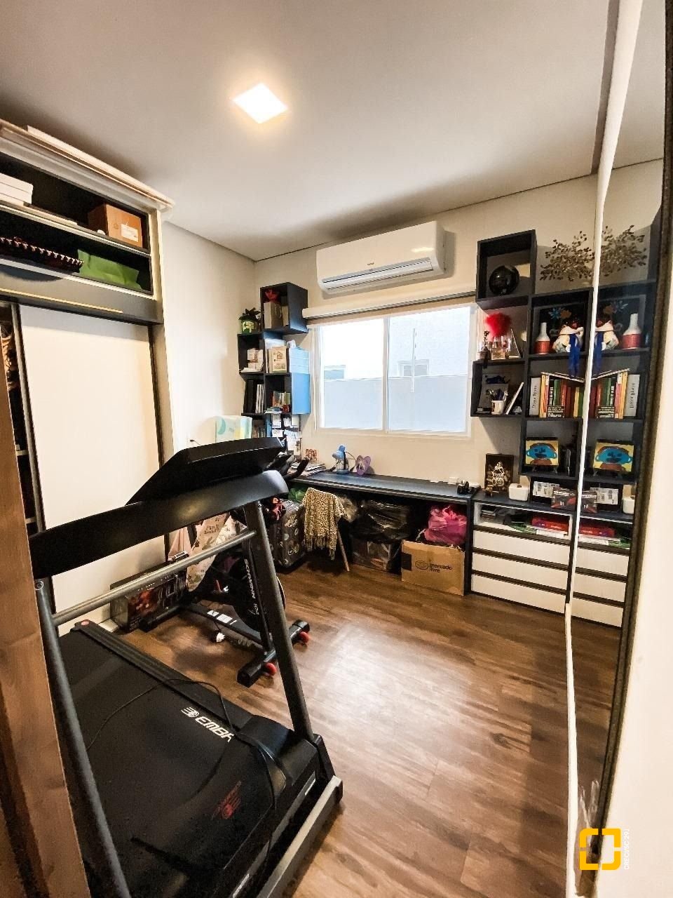 Casa com 205m², 6 quartos (sendo 3 suítes), 3 garagens, no bairro Ingleses em Florianópolis