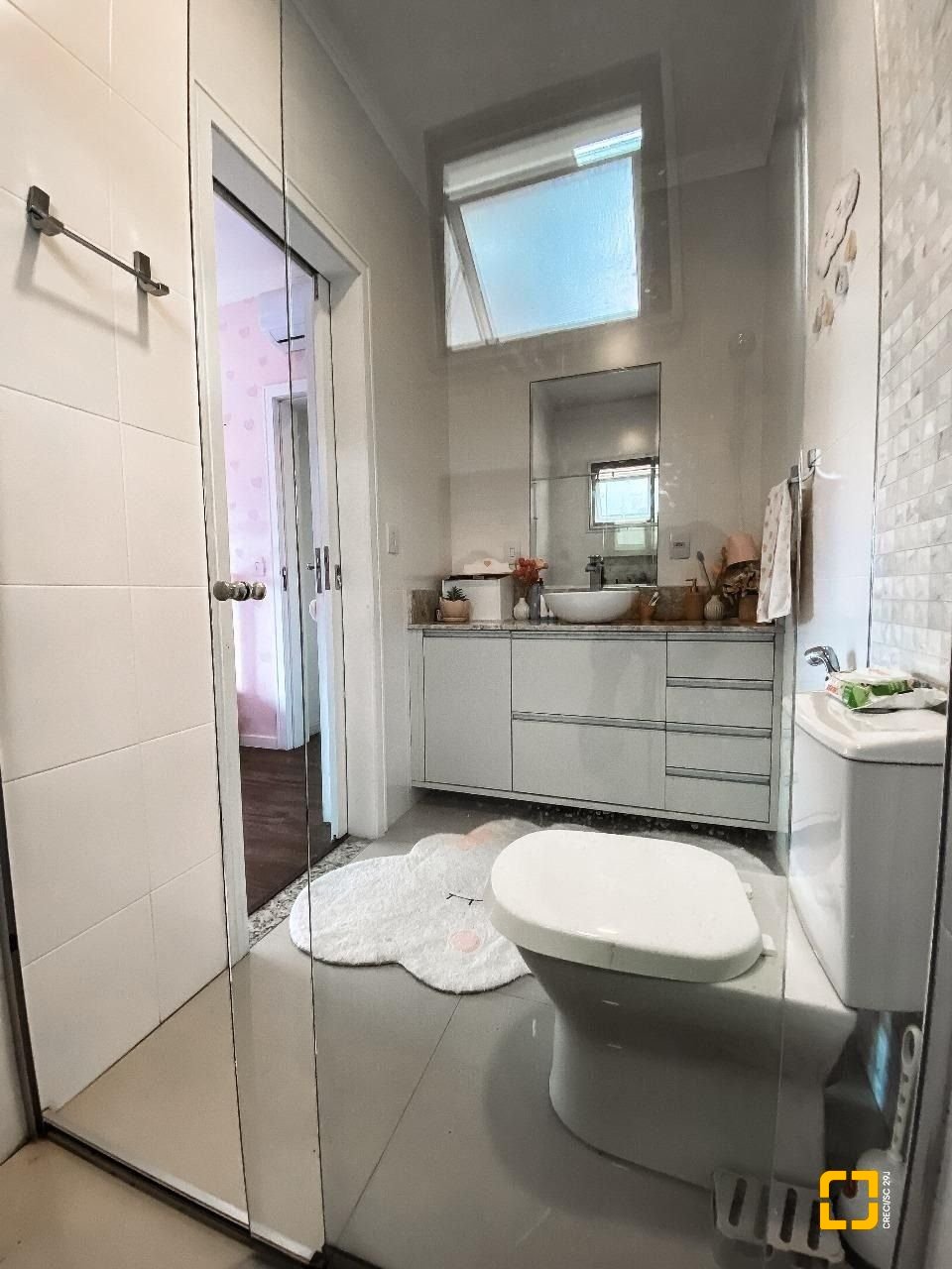 Casa com 205m², 6 quartos (sendo 3 suítes), 3 garagens, no bairro Ingleses em Florianópolis