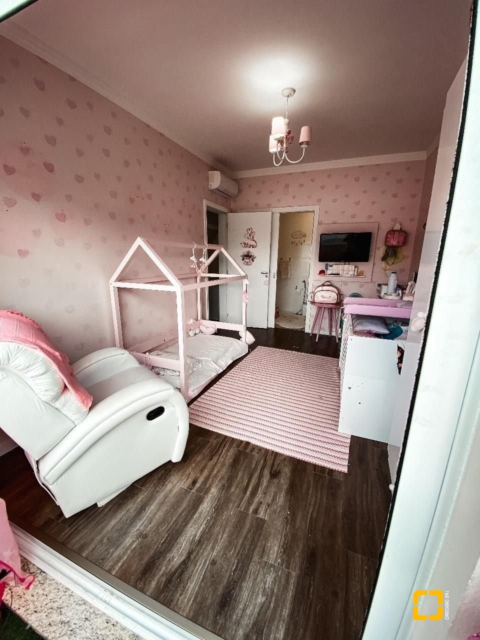Casa com 205m², 6 quartos (sendo 3 suítes), 3 garagens, no bairro Ingleses em Florianópolis