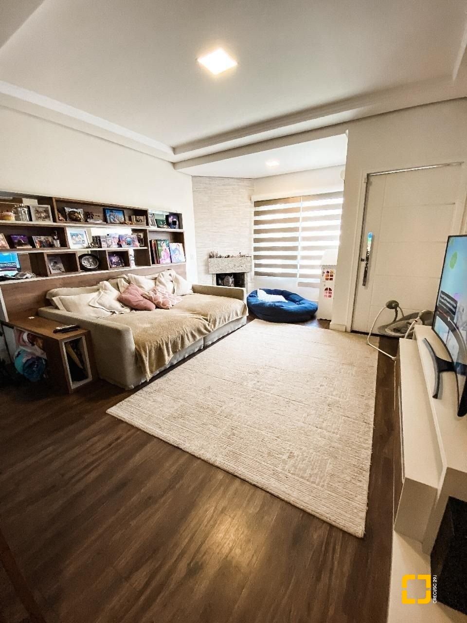 Casa com 205m², 6 quartos (sendo 3 suítes), 3 garagens, no bairro Ingleses em Florianópolis
