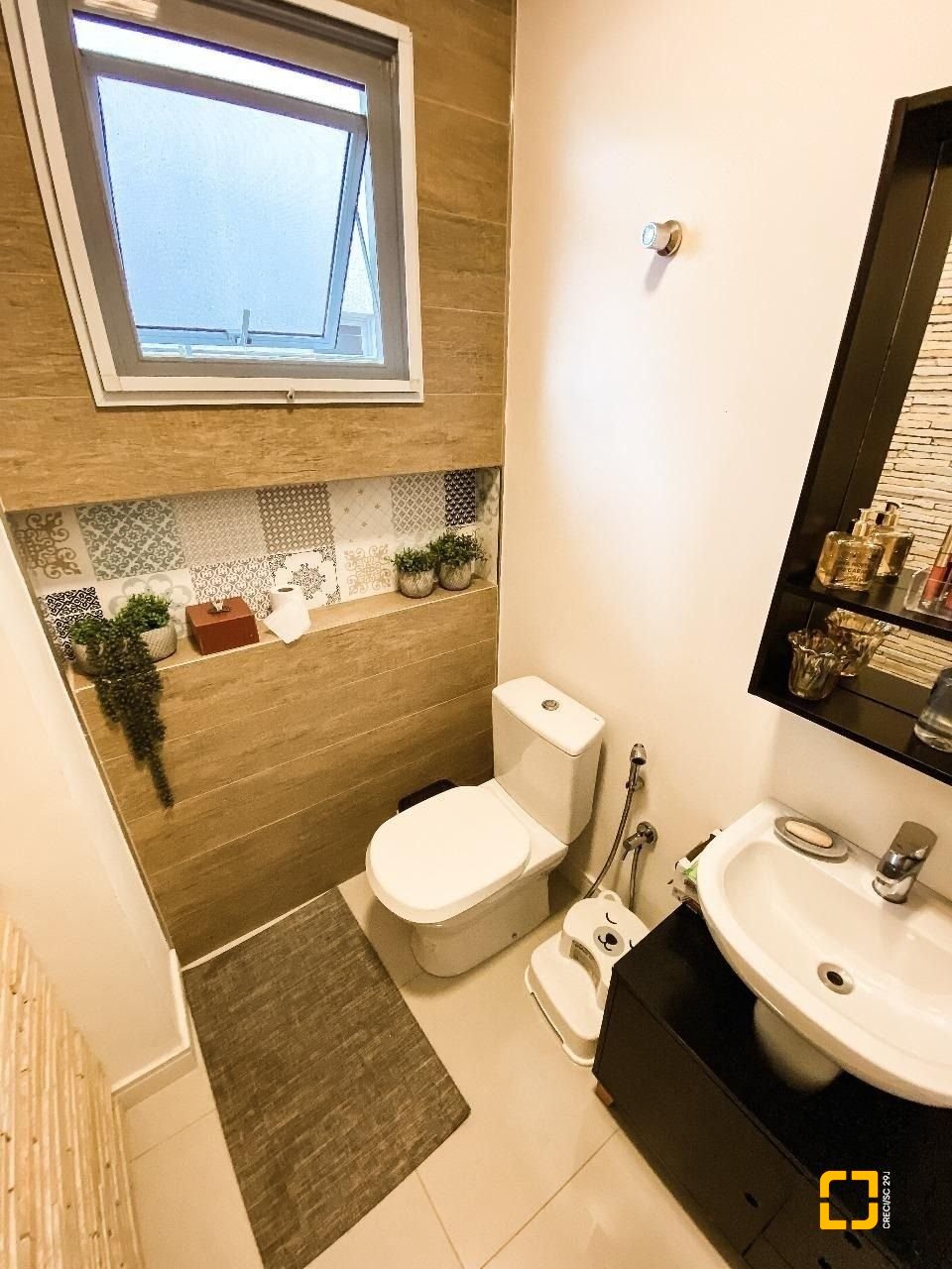 Casa com 205m², 6 quartos (sendo 3 suítes), 3 garagens, no bairro Ingleses em Florianópolis