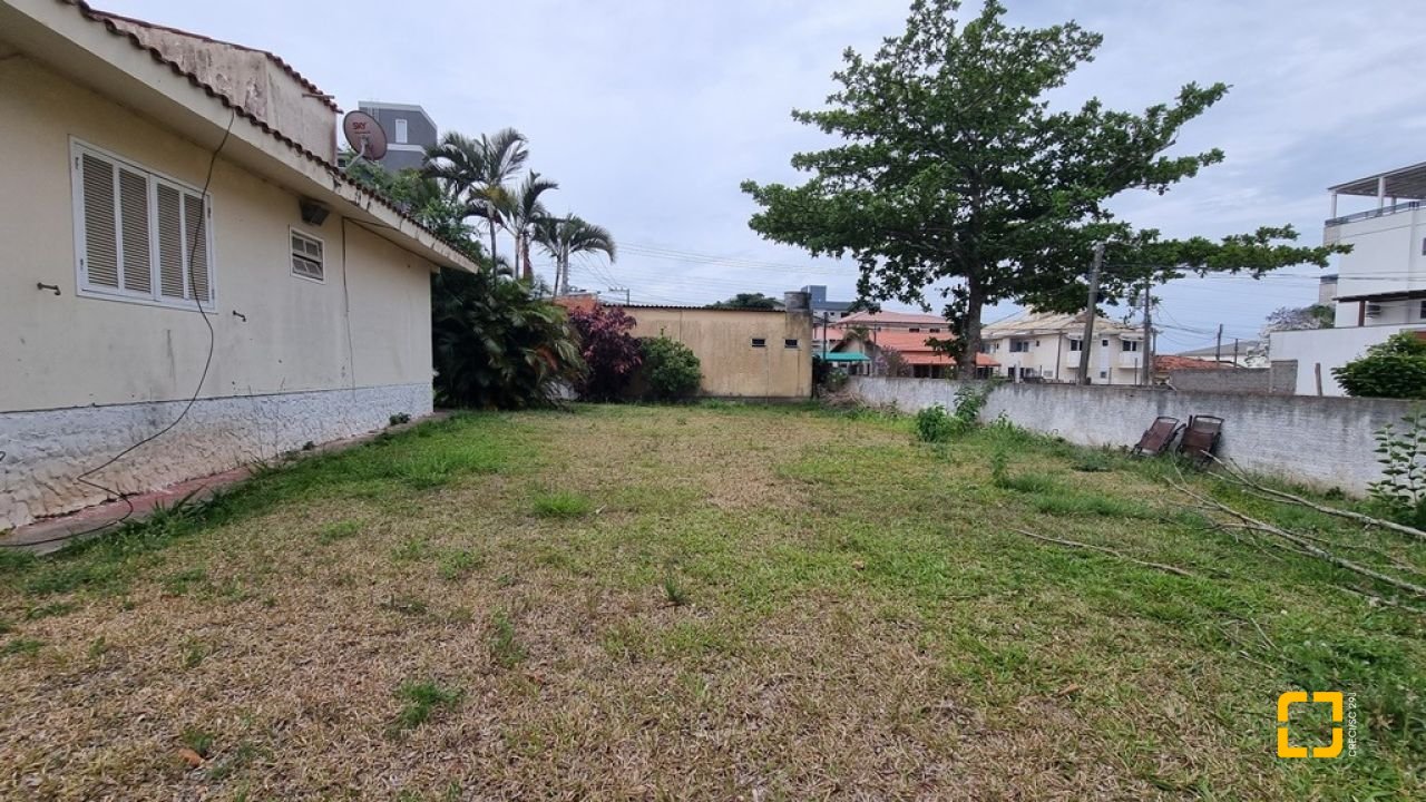 Casa com 150m², 2 quartos, 2 garagens, no bairro Ingleses em Florianópolis
