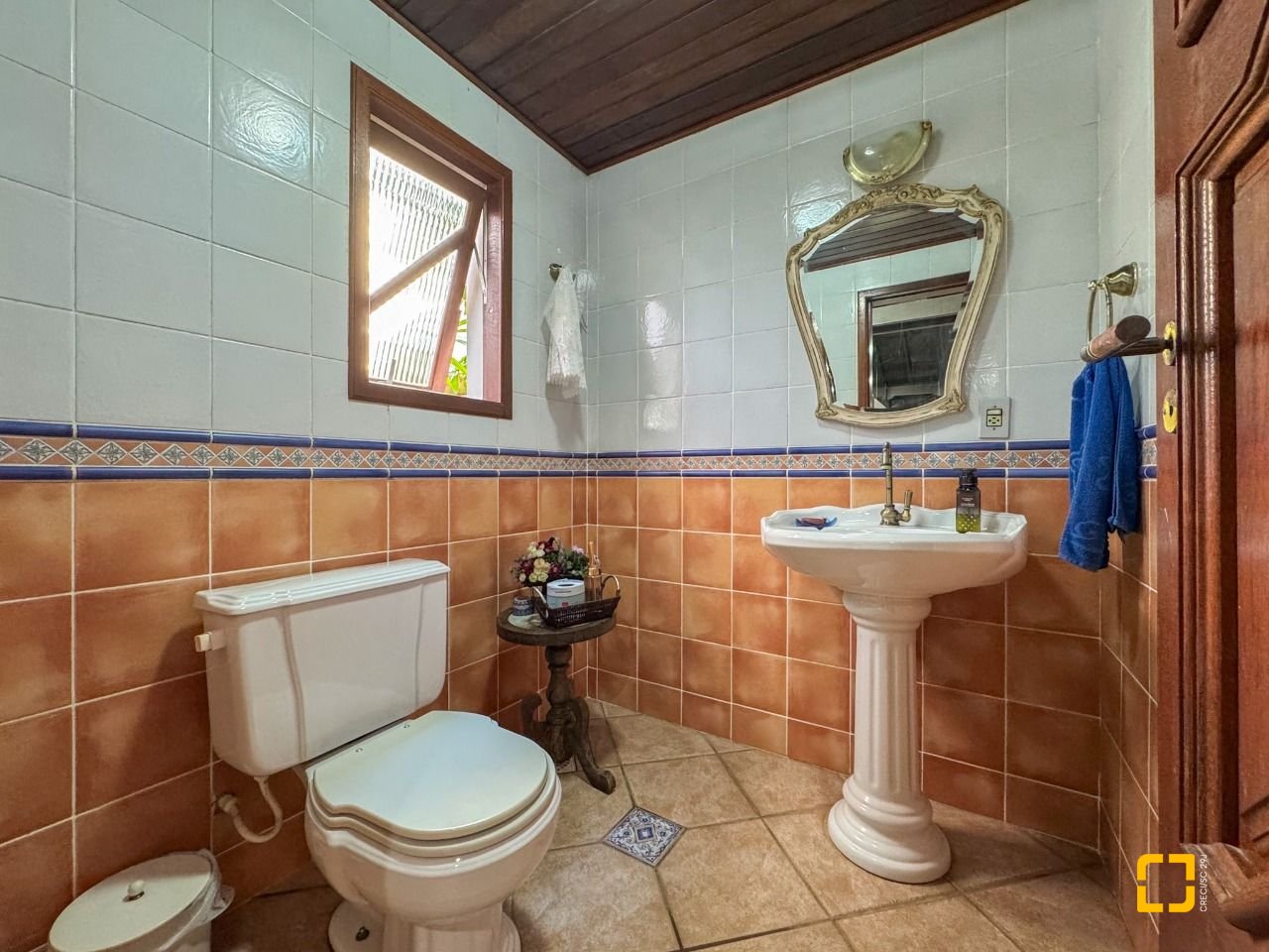 Casa com 551m², 16 quartos (sendo 8 suítes), 6 garagens, no bairro Jurerê Internacional em Florianópolis