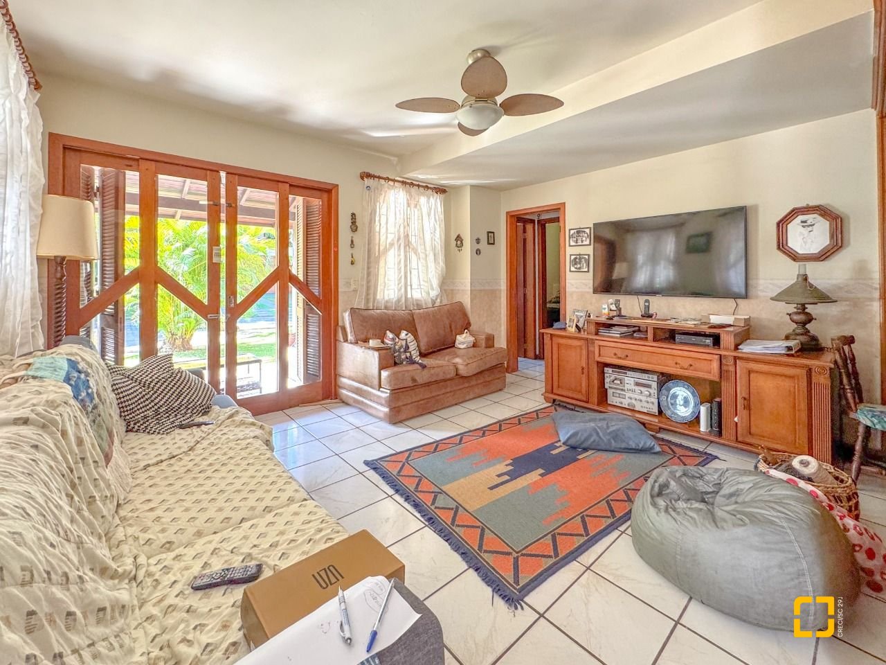 Casa com 551m², 16 quartos (sendo 8 suítes), 6 garagens, no bairro Jurerê Internacional em Florianópolis
