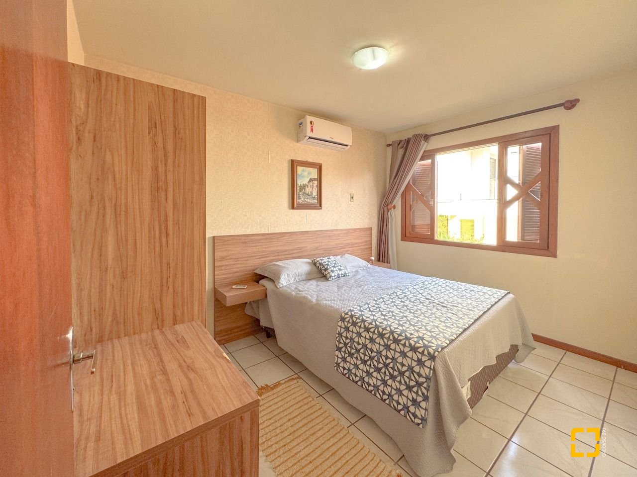 Casa com 551m², 16 quartos (sendo 8 suítes), 6 garagens, no bairro Jurerê Internacional em Florianópolis