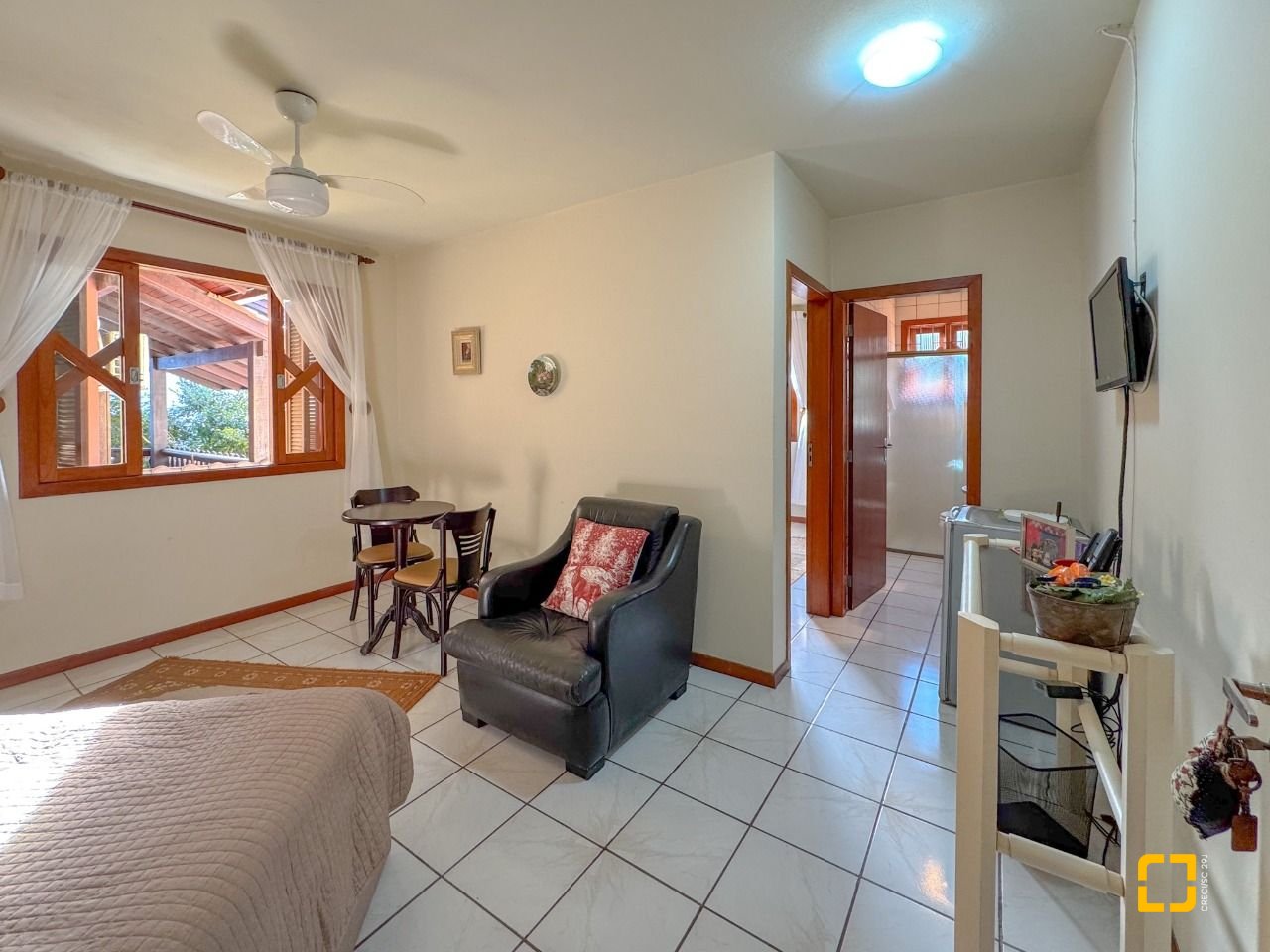 Casa com 551m², 16 quartos (sendo 8 suítes), 6 garagens, no bairro Jurerê Internacional em Florianópolis