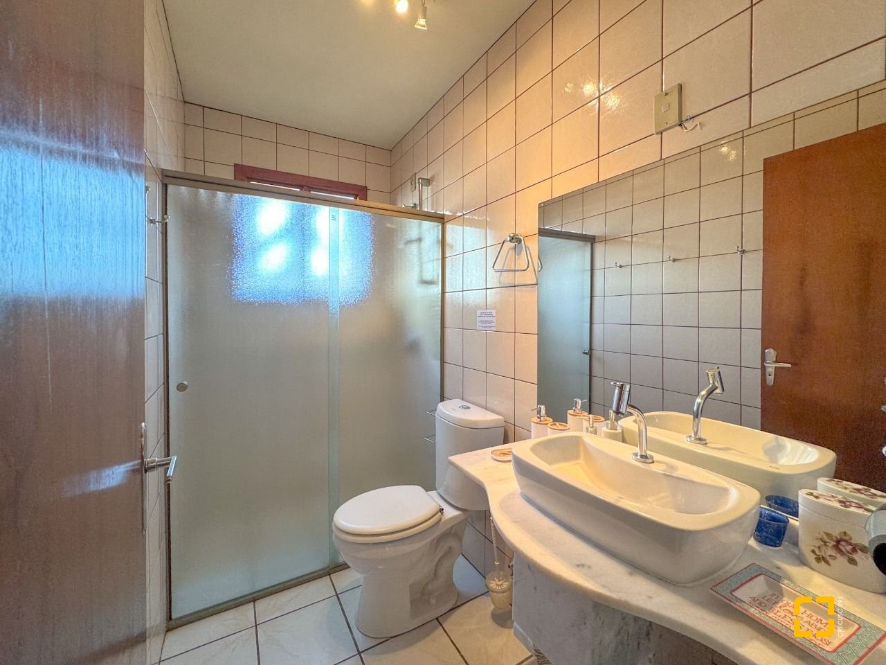 Casa com 551m², 16 quartos (sendo 8 suítes), 6 garagens, no bairro Jurerê Internacional em Florianópolis