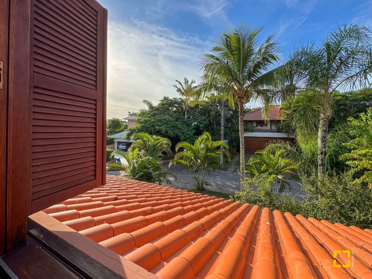 Casa com 551m², 16 quartos (sendo 8 suítes), 6 garagens, no bairro Jurerê Internacional em Florianópolis