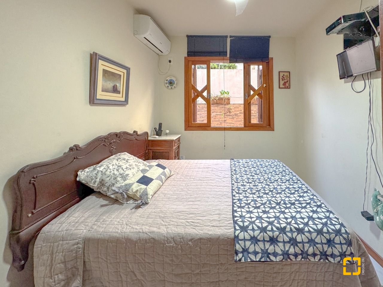 Casa com 551m², 16 quartos (sendo 8 suítes), 6 garagens, no bairro Jurerê Internacional em Florianópolis