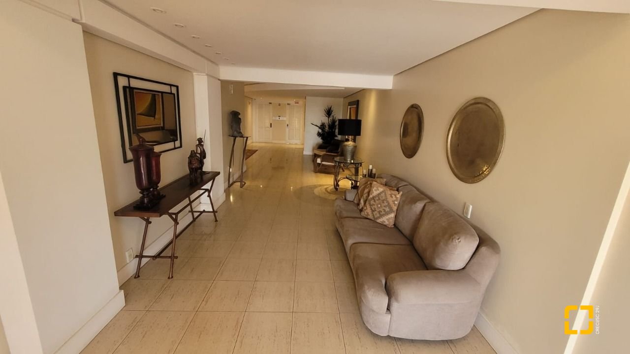 Apartamento com 166m², 6 quartos (sendo 2 suítes), 2 garagens, no bairro Agronômica em Florianópolis