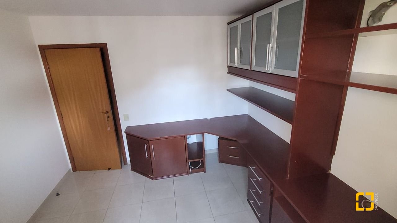 Apartamento com 166m², 6 quartos (sendo 2 suítes), 2 garagens, no bairro Agronômica em Florianópolis