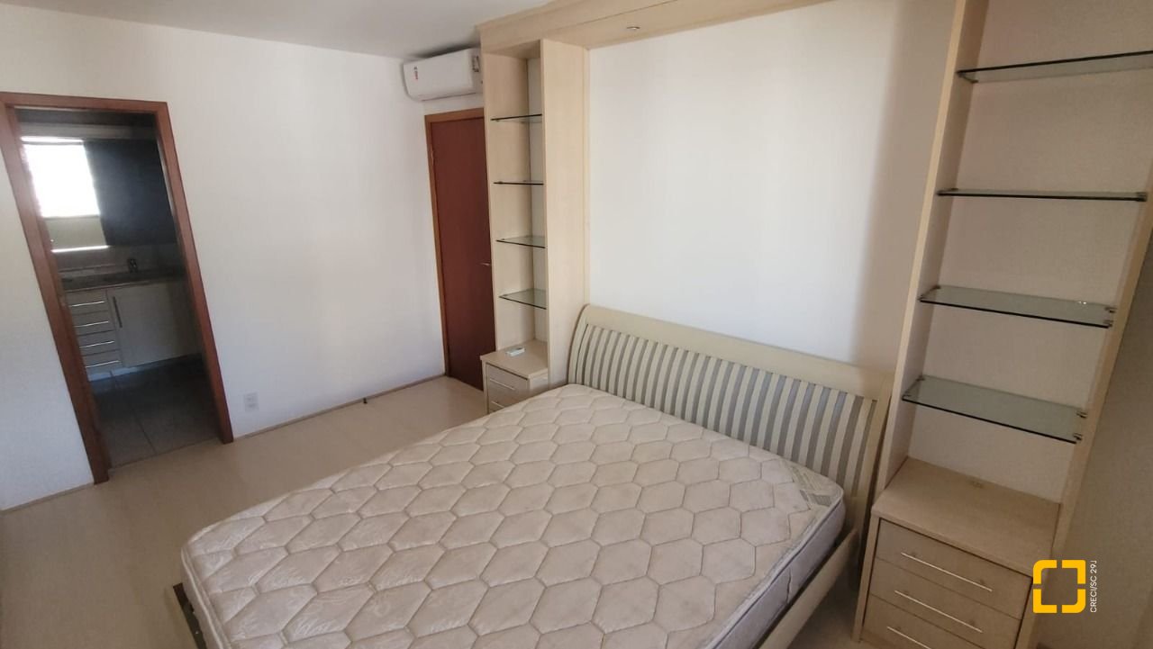 Apartamento com 166m², 6 quartos (sendo 2 suítes), 2 garagens, no bairro Agronômica em Florianópolis